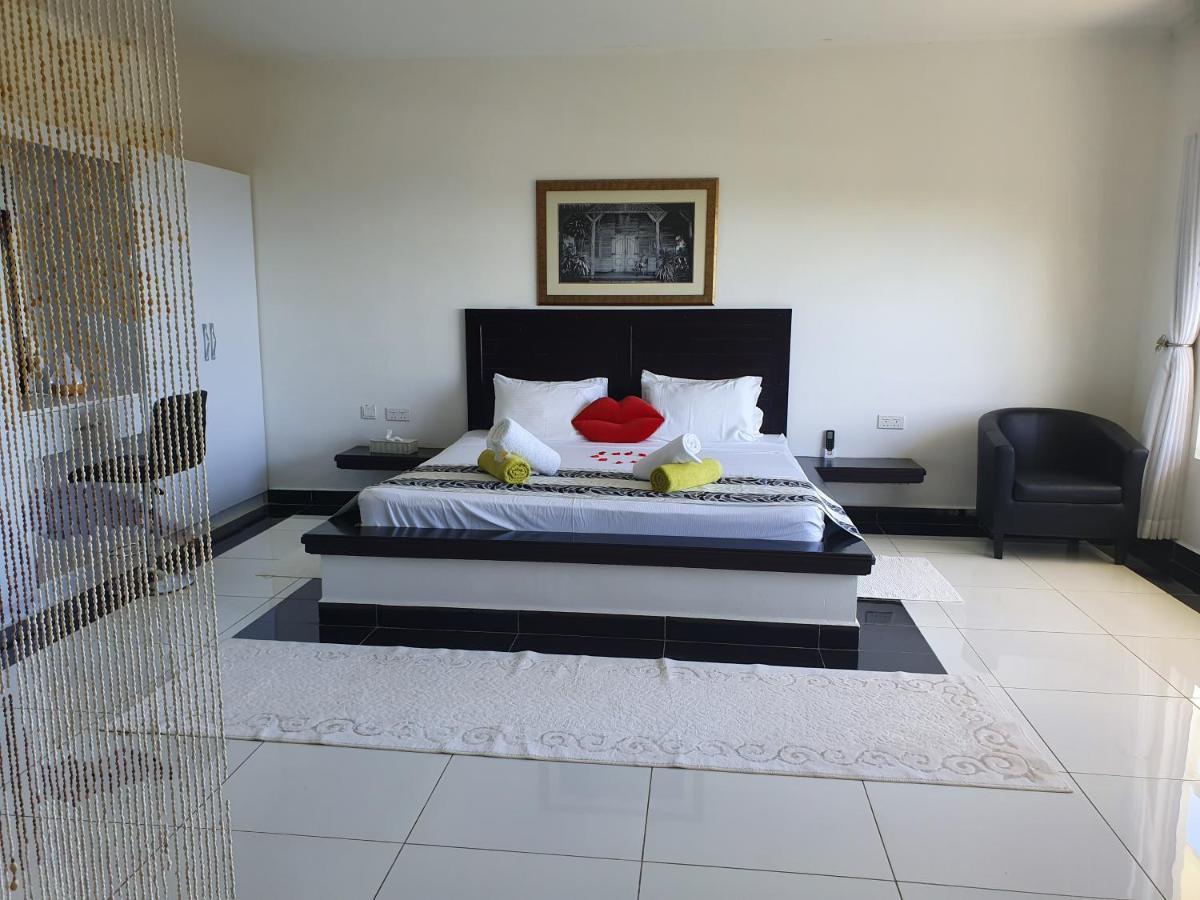 The Olive Tree Apartment Misere Luaran gambar