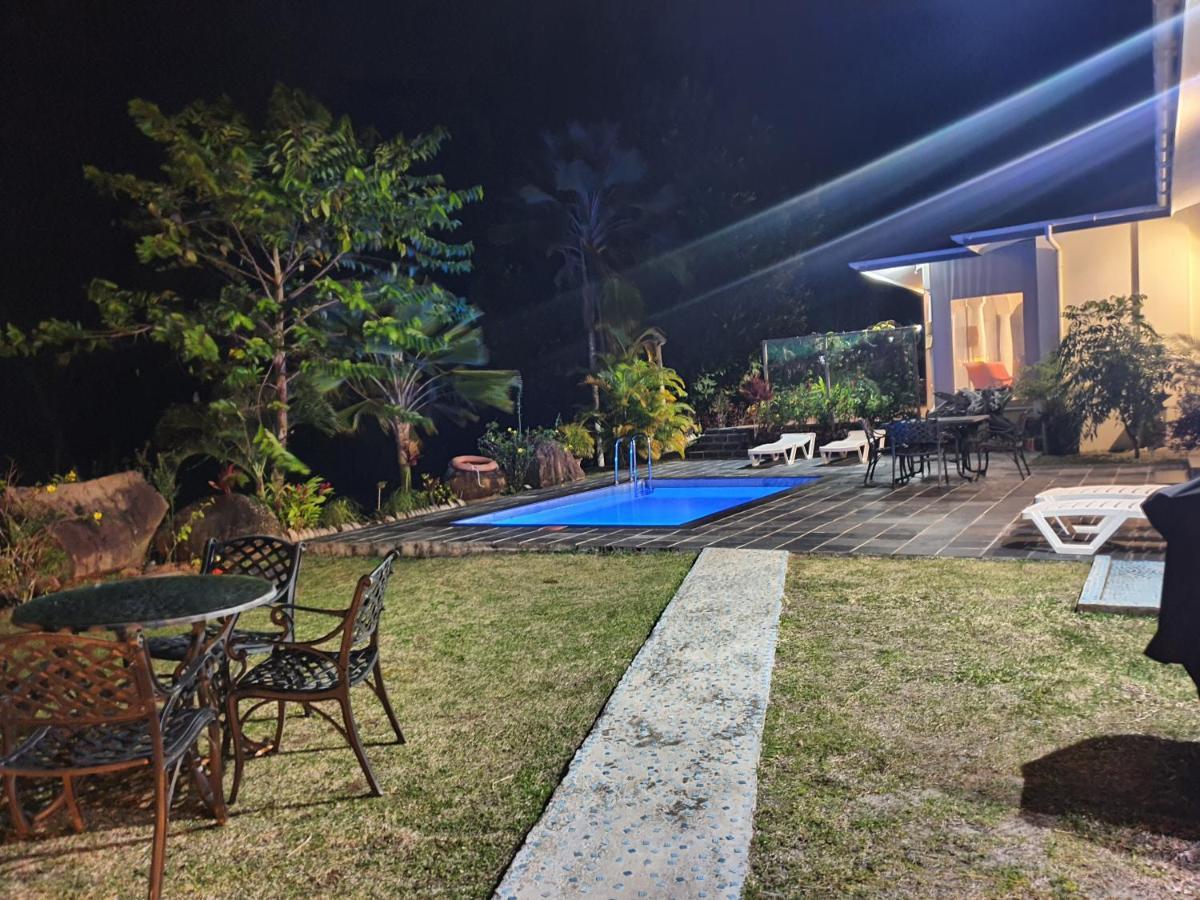 The Olive Tree Apartment Misere Luaran gambar
