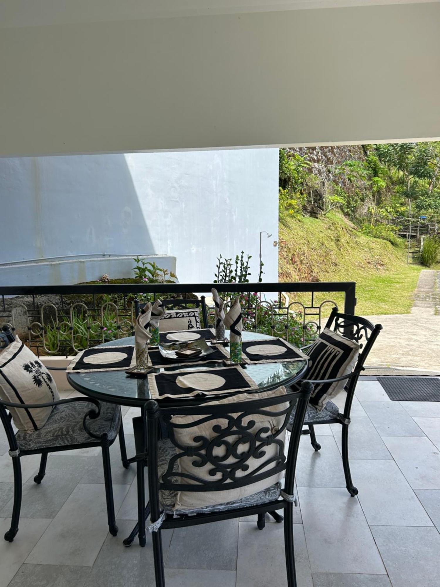 The Olive Tree Apartment Misere Luaran gambar