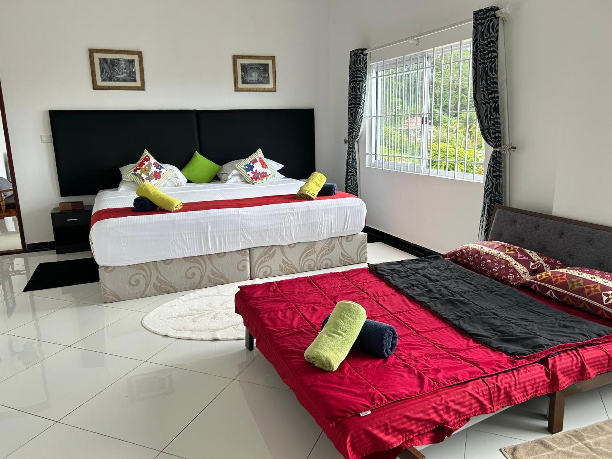 The Olive Tree Apartment Misere Luaran gambar