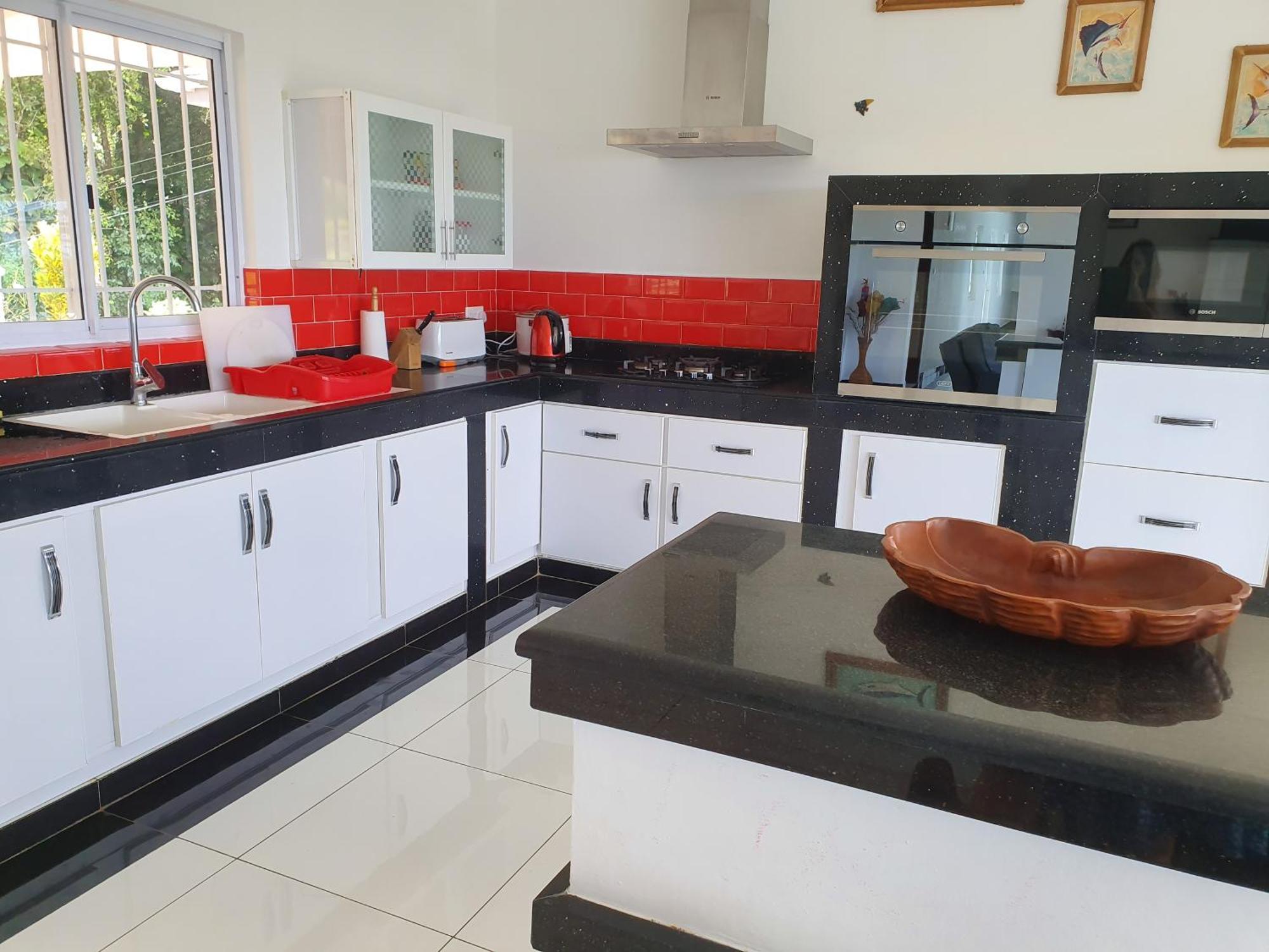 The Olive Tree Apartment Misere Bilik gambar