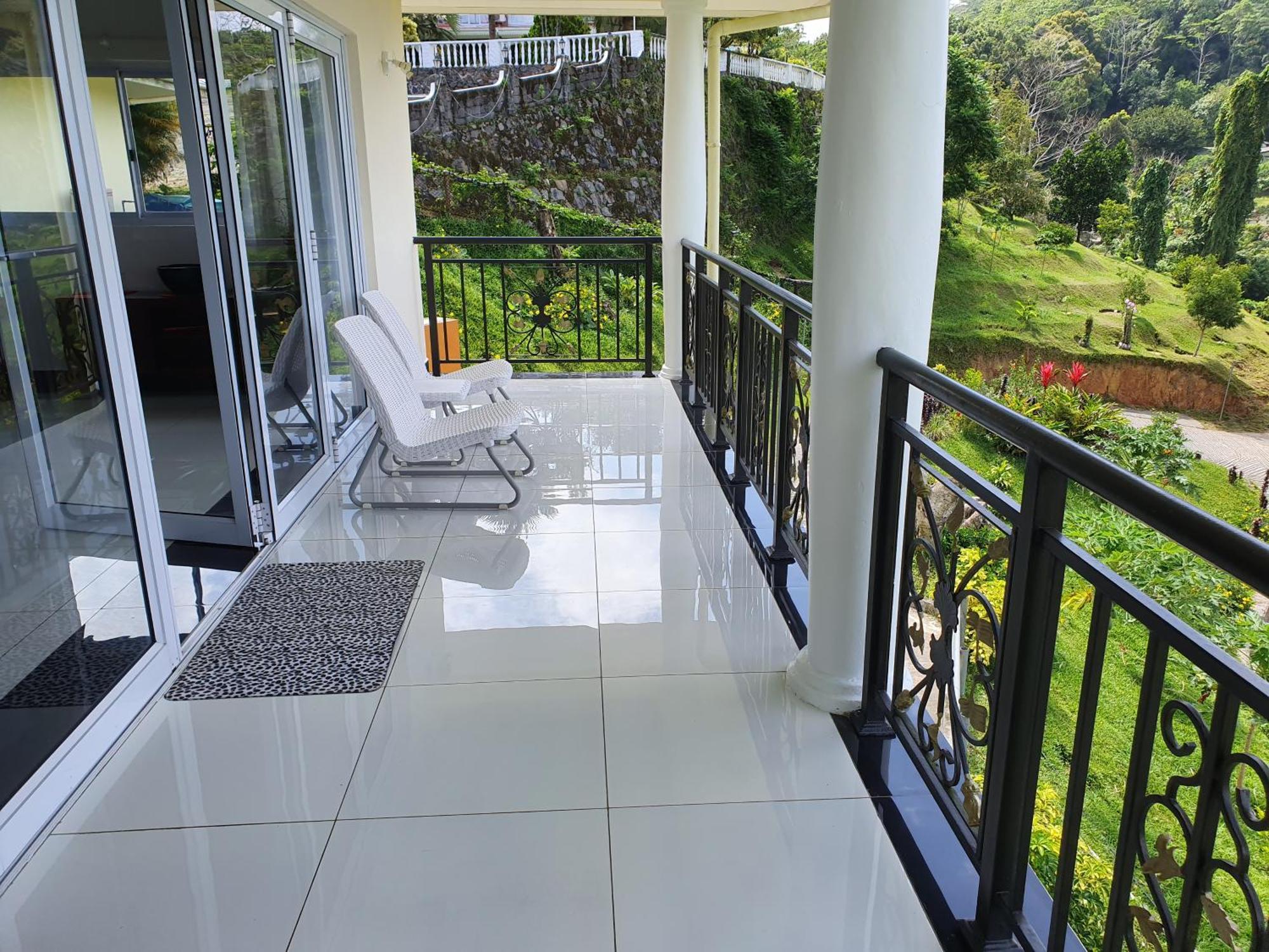 The Olive Tree Apartment Misere Bilik gambar