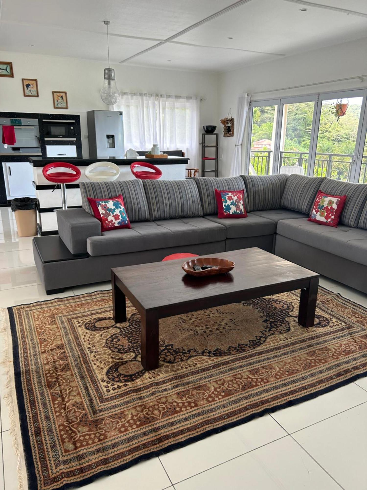 The Olive Tree Apartment Misere Luaran gambar
