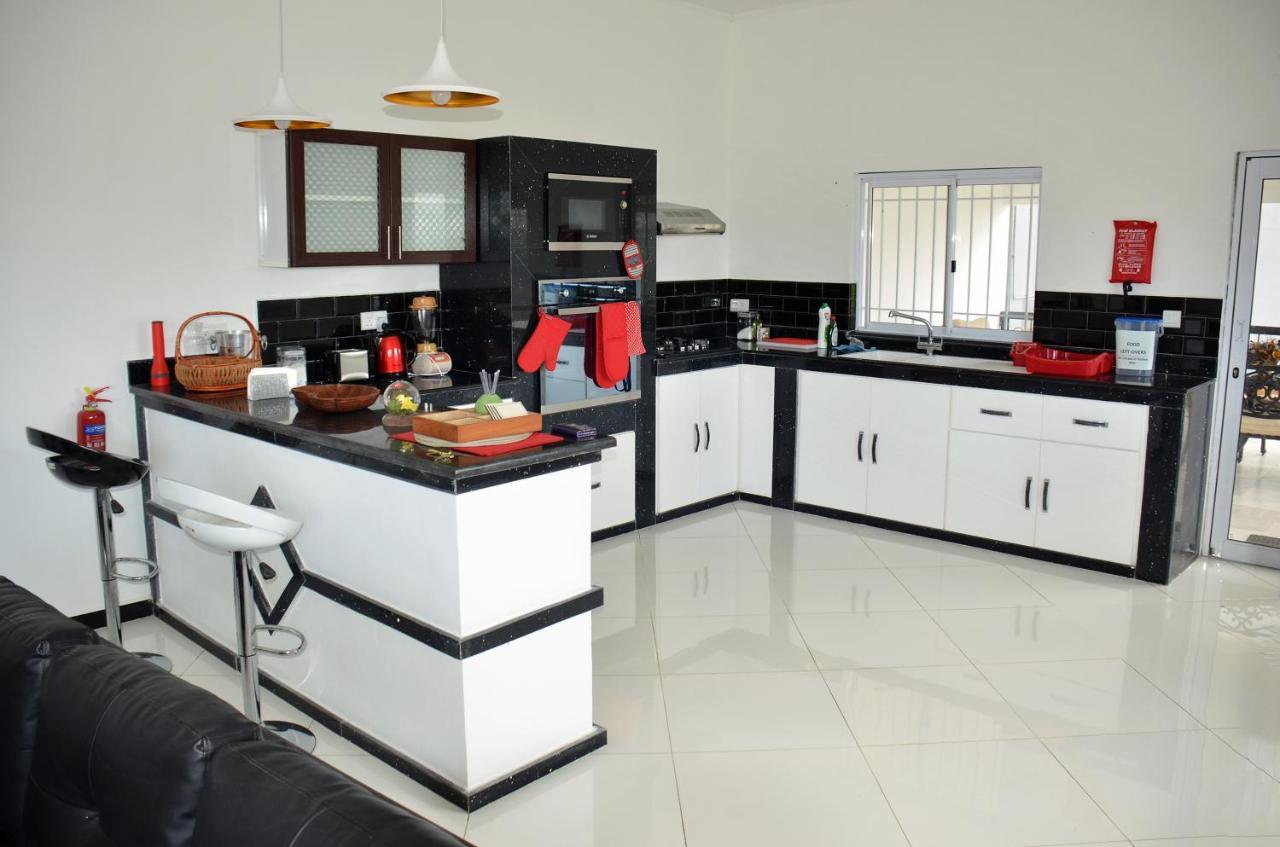 The Olive Tree Apartment Misere Luaran gambar