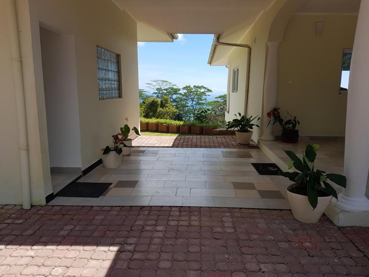 The Olive Tree Apartment Misere Luaran gambar
